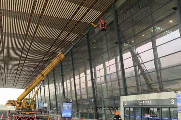 浠水玻璃幕墙维护和保养